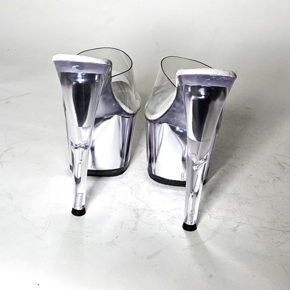 Karo's Shoes 6.5 inch heels. With chrome mirrors in platforms. Size 6 - Picture 3 of 8